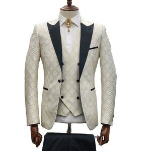 Ivory Tuxedo - Cream Wedding Suit - Off White Groom Peak Lapel Suit